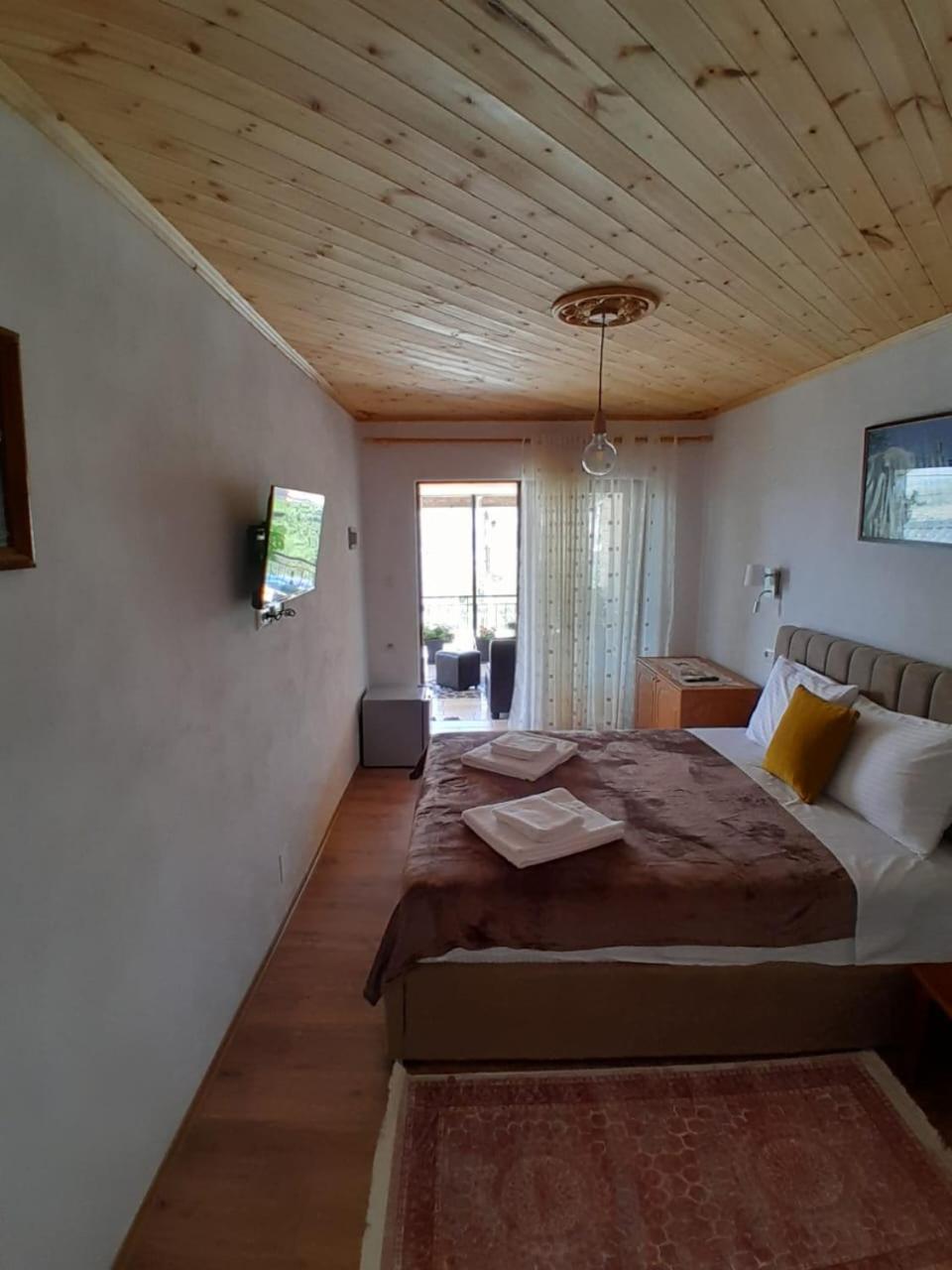 Guest House Ejona Gjirokaster Exterior photo