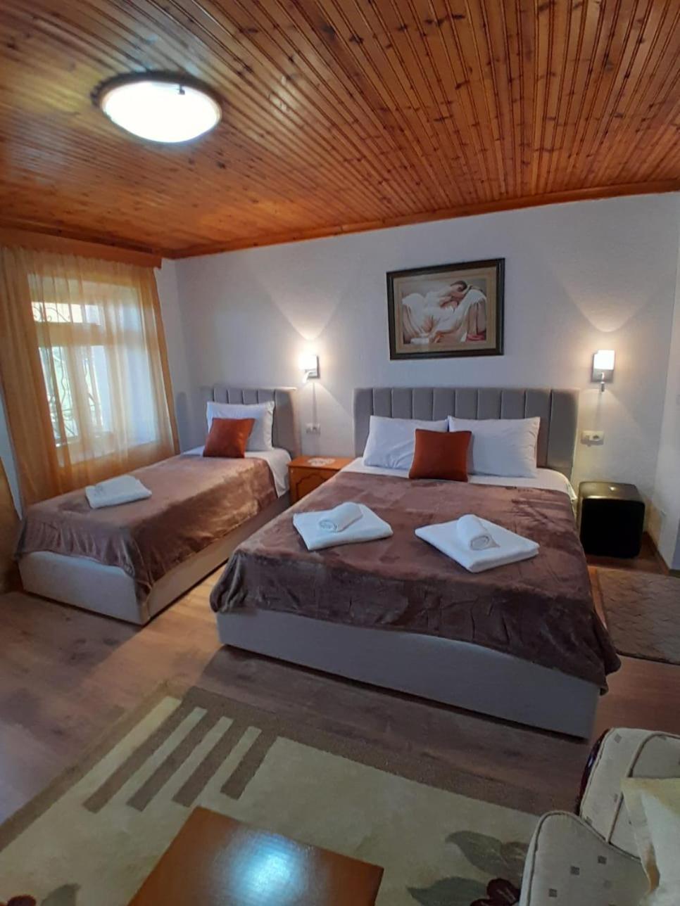 Guest House Ejona Gjirokaster Exterior photo